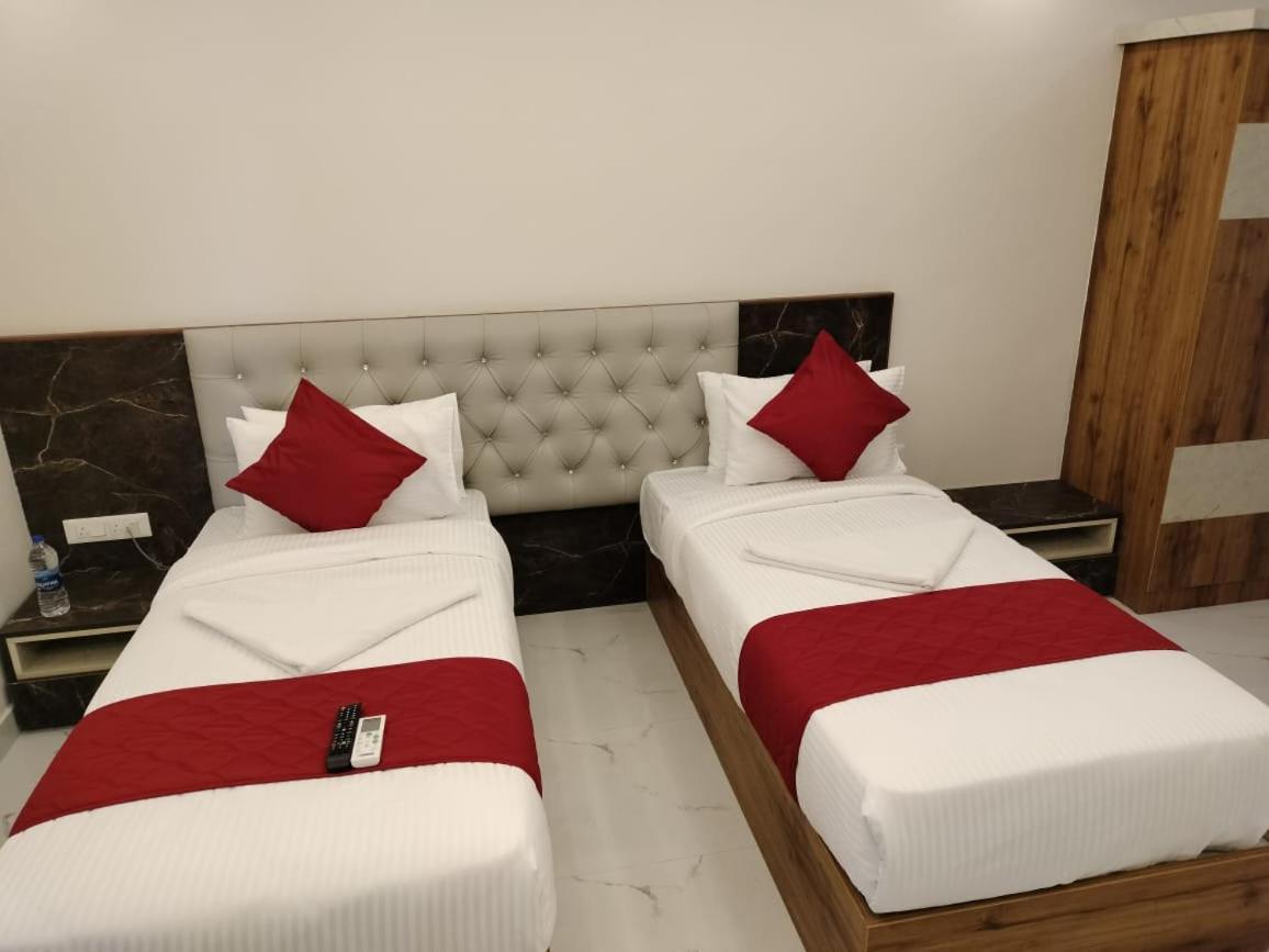 Mayuri Residency Hotel Attibele Экстерьер фото